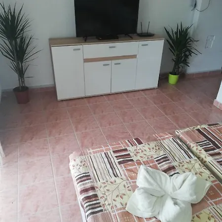 Lotti Ueduelohaz Appart hôtel *